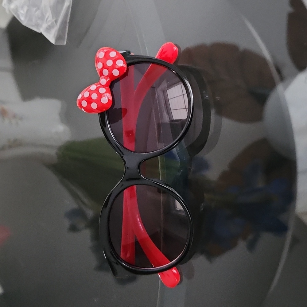 NWOT Disney Minnie Mouse sunglasses